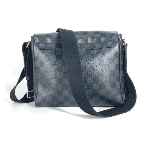 LOUIS VUITTON Damier Graphite District PM NM Crossbody Shoulder Bag - Picture 2 of 13